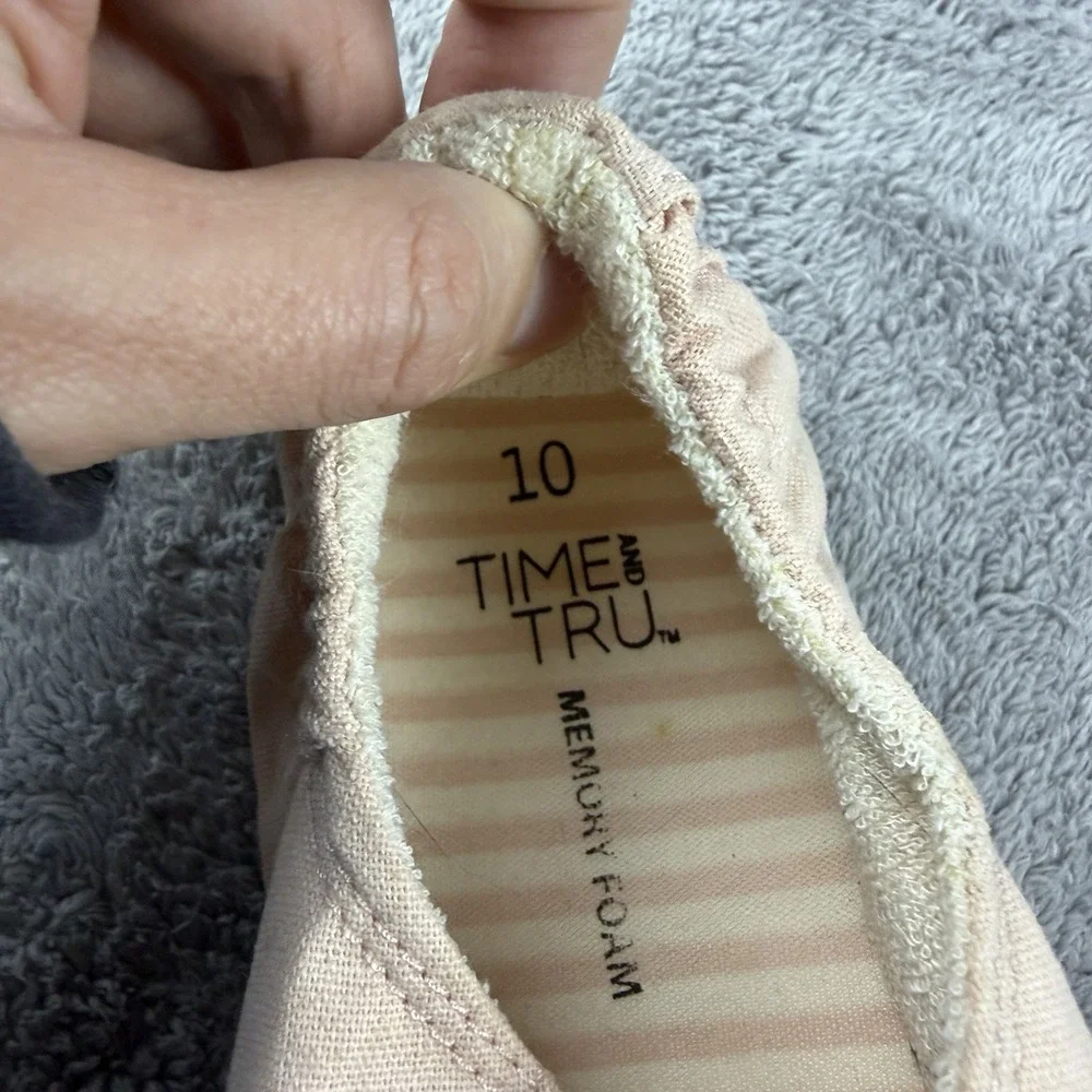 Time and Tru Light Memory Foam Shoes Womens 10 Pink‎